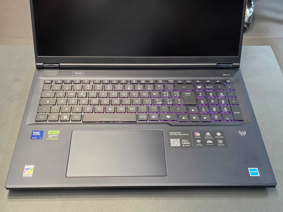 Hope Amanet P7 Laptop Gaming ACER Predator Helios 18AI / ULTRA 9 / RTX 5070Ti