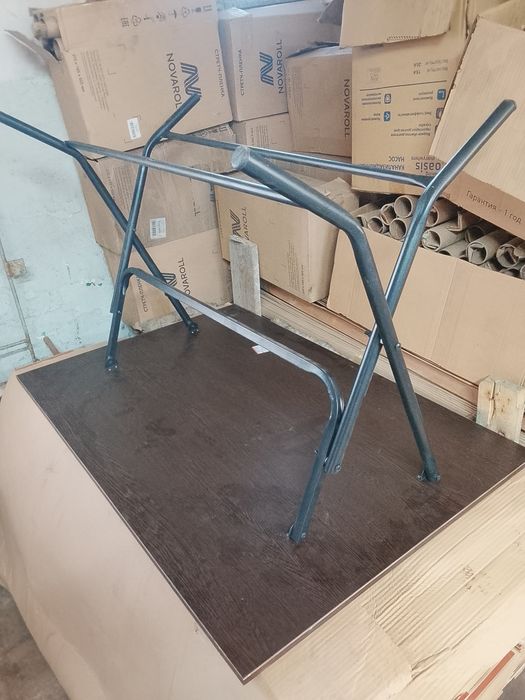 Продам стол складной zeta