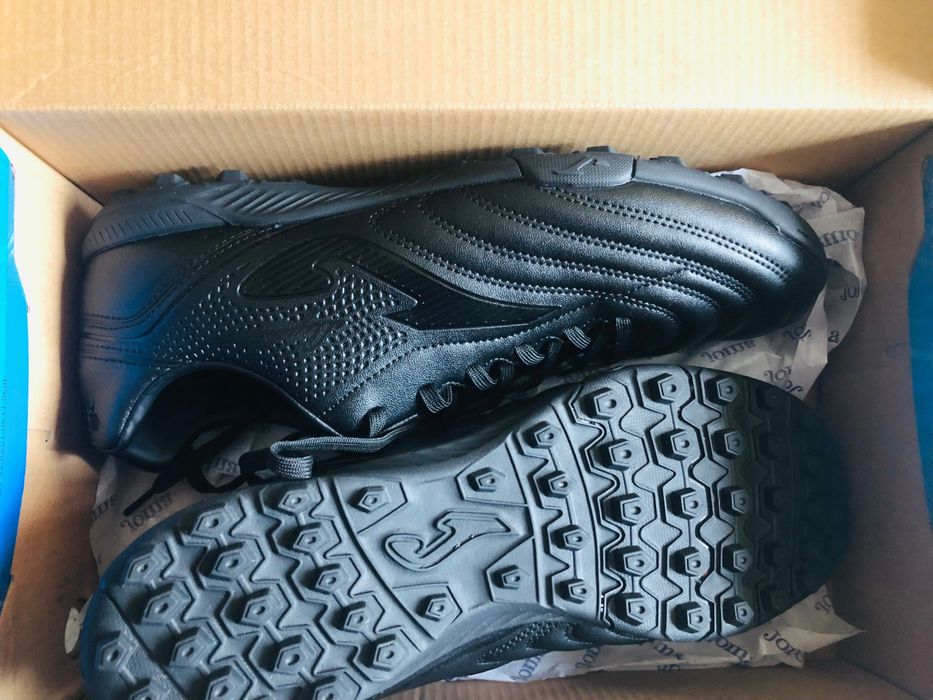 Футболни стоножки Joma Aguila 2521 TF