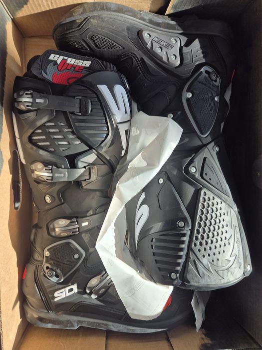Cizme motocross Noi - SIDI CROSSFIRE 3 - Mărimea 42