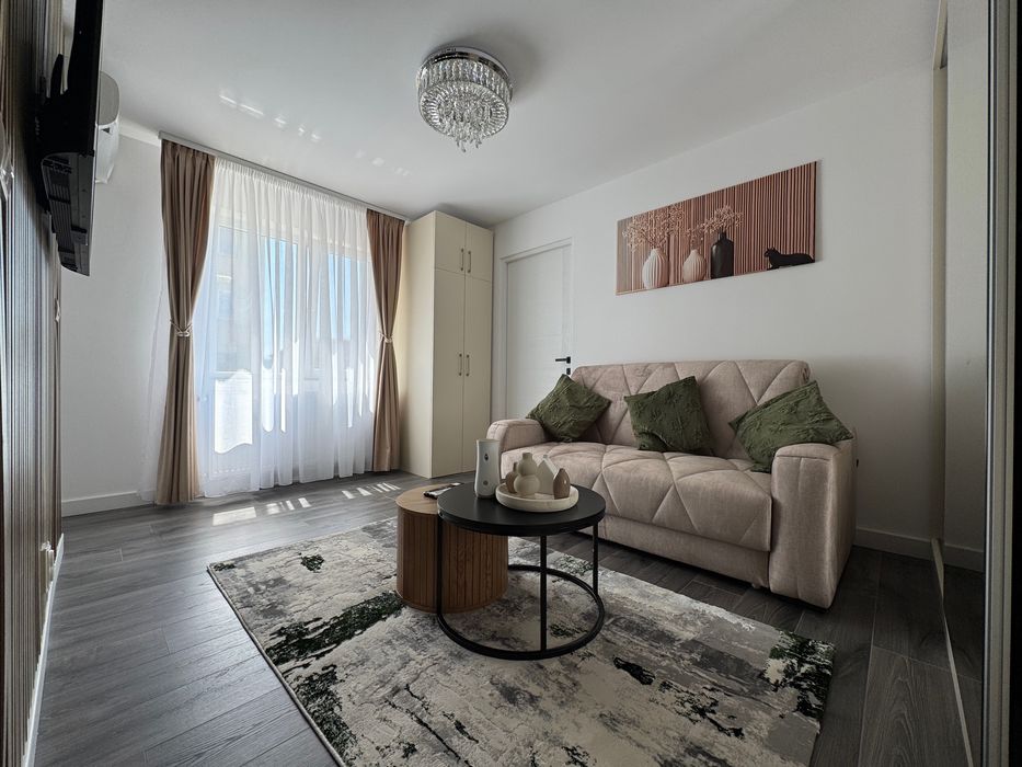 Apartament 2 camere / etaj 1 zona Piata Mica