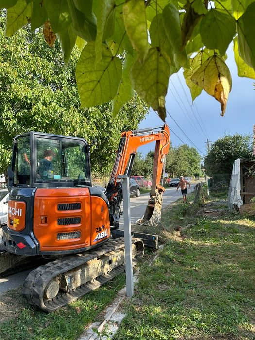 Inchiriem excavatoare pentru diferite servicii