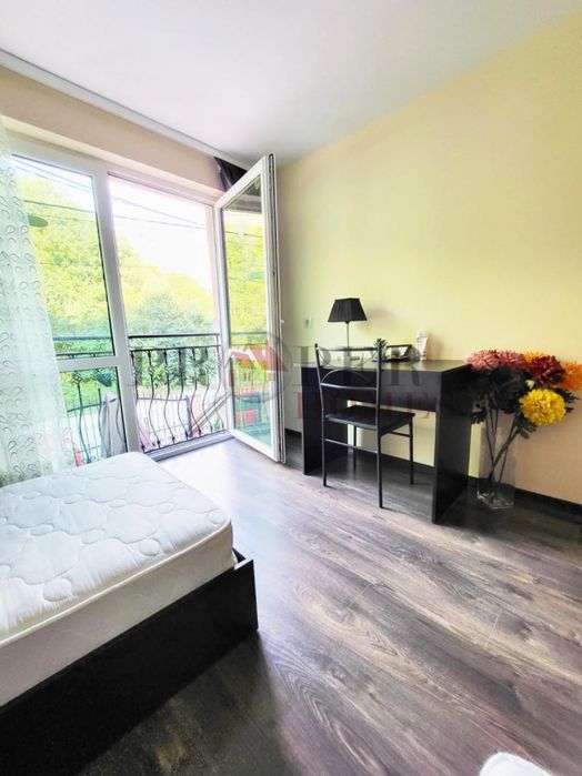 Дава се под наем Тристаен апартамент в Велико Търново, Стара част - 110 кв.м за 382.5 € - Снимка #3