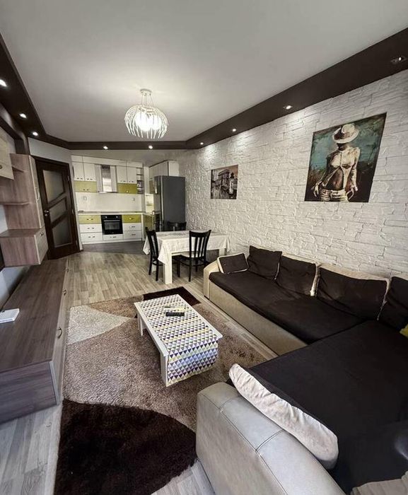 Дава се под наем Двустаен апартамент в Пловдив, Кючук Париж - 79 кв.м за 375 € - Снимка #1