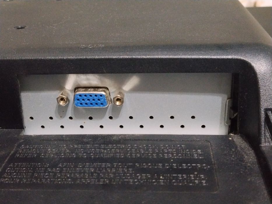 Монитор LG FLATRON 19"