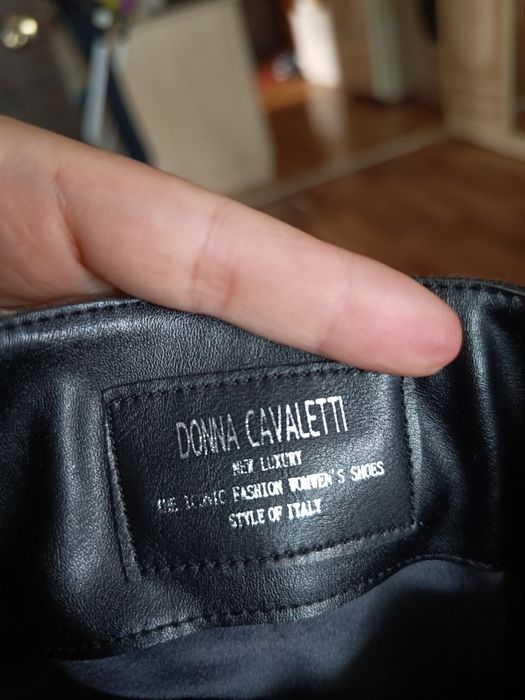 Кожаные ботфорты демисезонные