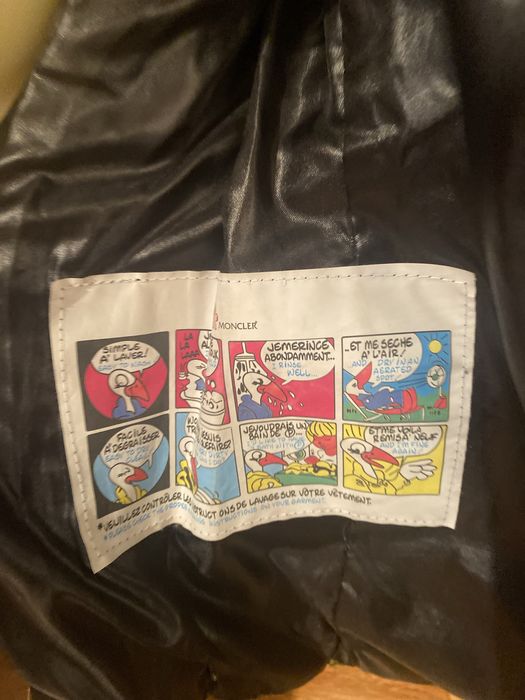 Vand geaca Moncler ptr femei marimea 3