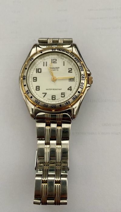 Часовник SHARP quartz