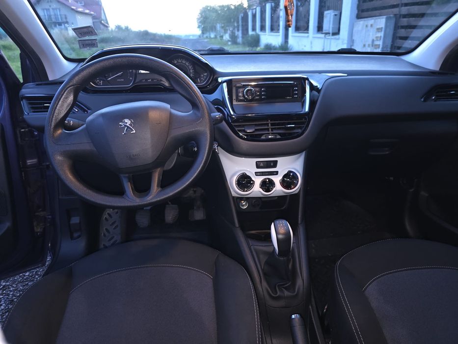 Peugeot 208 de vânzare !