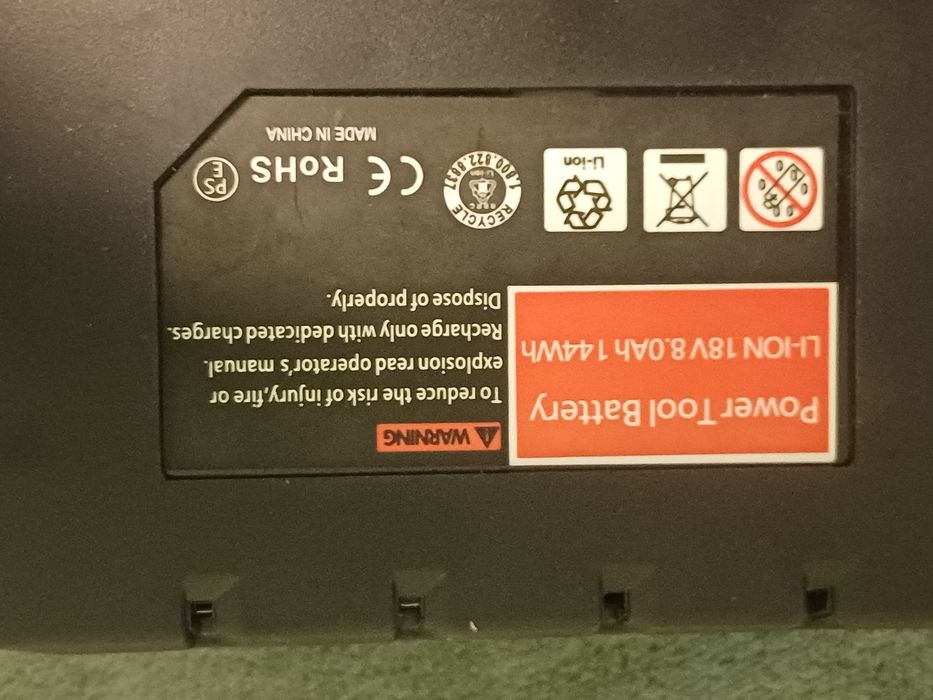 Baterie Milwaukee m18  18v  8A cu celule Samsung. NOI