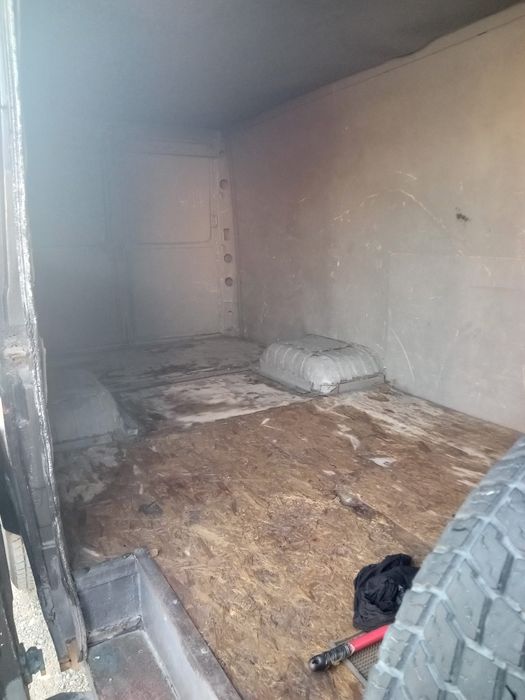 Продам мерс 711д