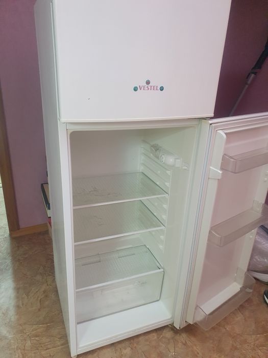 Холодильник бу но работает