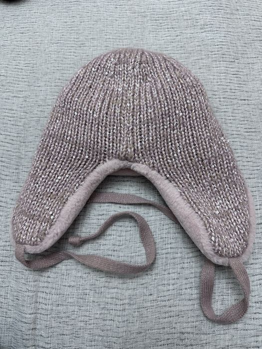 Продам зимнию шапку для девочки