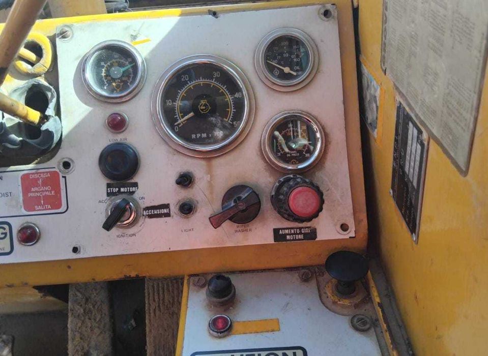 GROVE macara pe pneuri RT 625