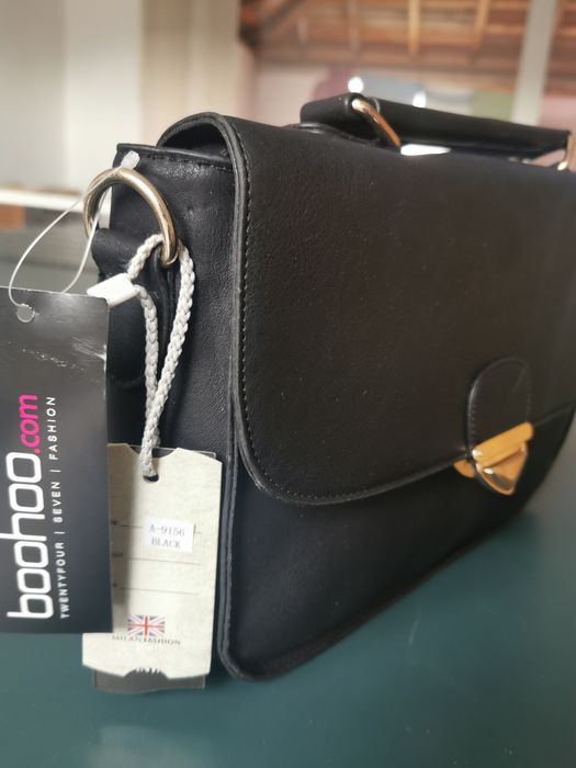 Geanta dama Boohoo !