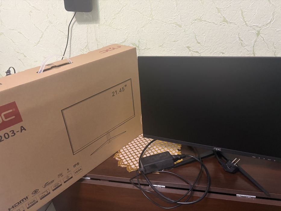 монитор практически новый npc 100hz