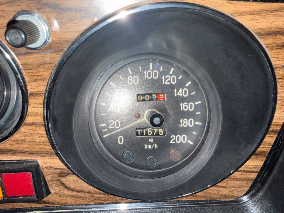 Волга ГАЗ 2410 сотилади