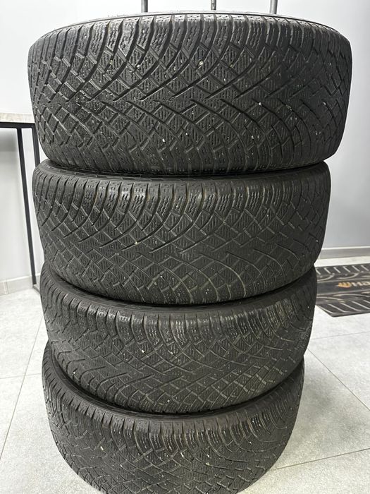 Шины 275/55/20 зимние нокиан хаккапелита