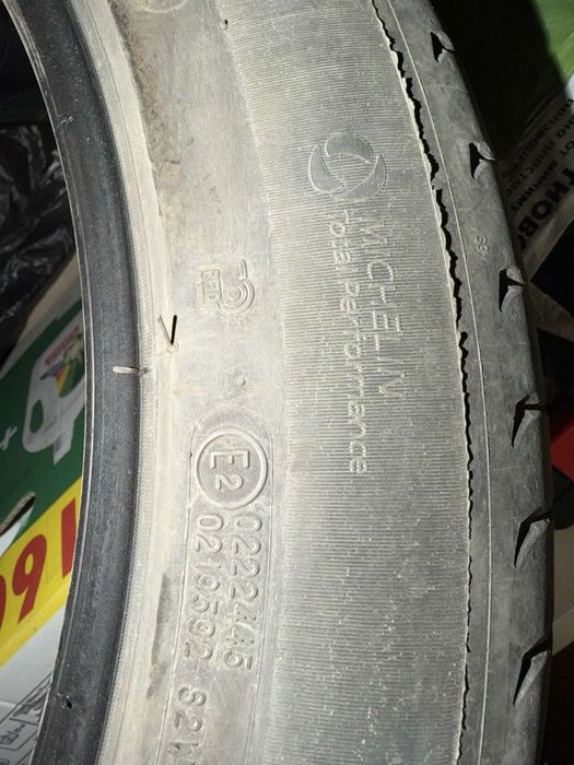 Michelin e Primacy 235 45 18