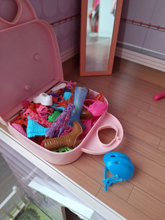 Обзаведена къща за кукли