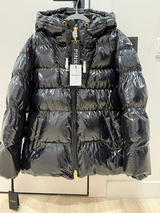 Продам курточку зима бренда Pinko