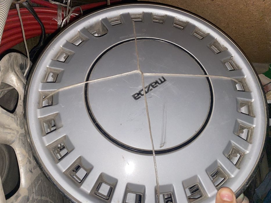 Колпаки на 13 от мазды оригинальные.