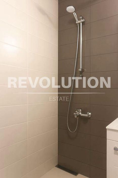 Дава се под наем Двустаен апартамент в Варна, ВИНС - 87 кв.м за 700 € - Снимка #4