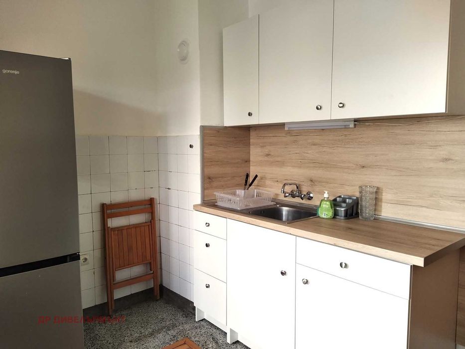 Дава се под наем Двустаен апартамент в София, Разсадника - 76 кв.м за 382.5 € - Снимка #1