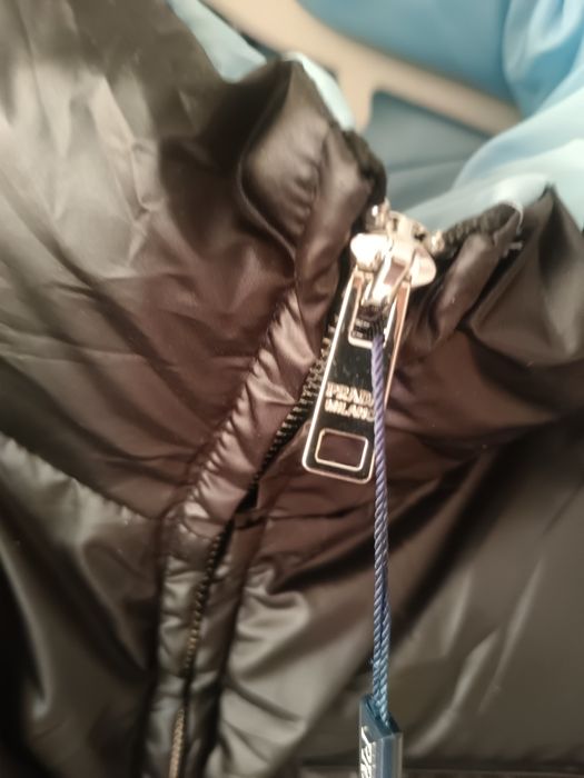 Срочно продаю куртку Prada