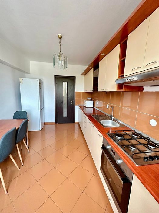 Inchiriez Apartament cu 2 camere zona Andrei Muresanu