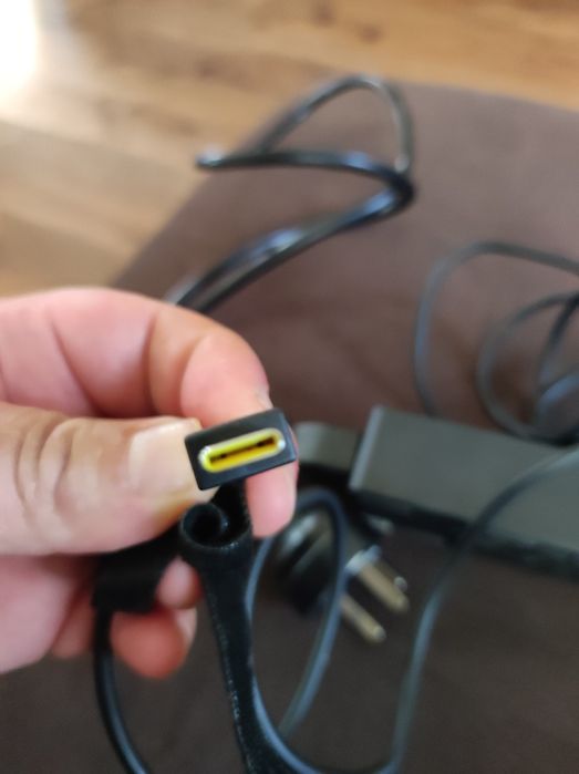 Оригинално зарядно за лаптоп Леново