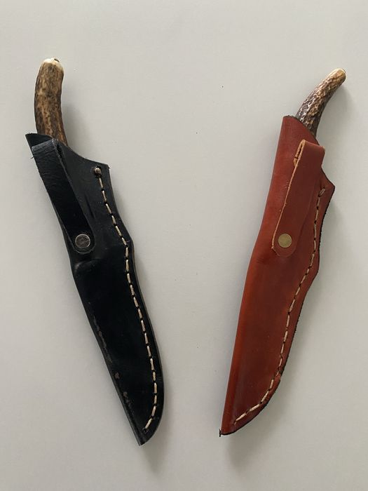 Cutite vanatoare ,teaca piele bovina ,mâner corn căprior