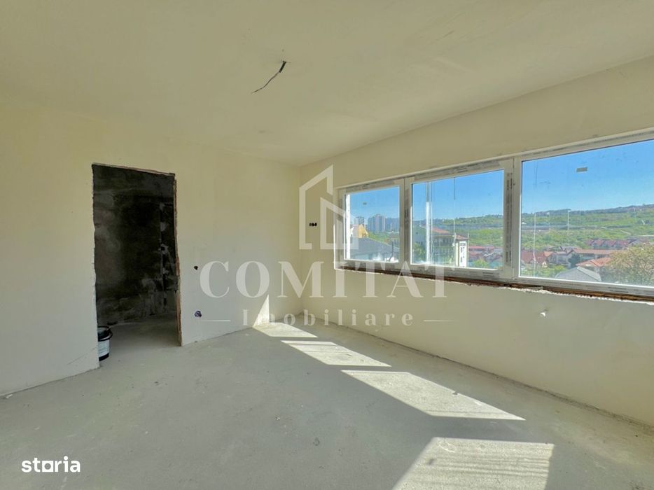 Casă de tip duplex | Stadiu semifinisat | 4 camere | Zona Câmpului