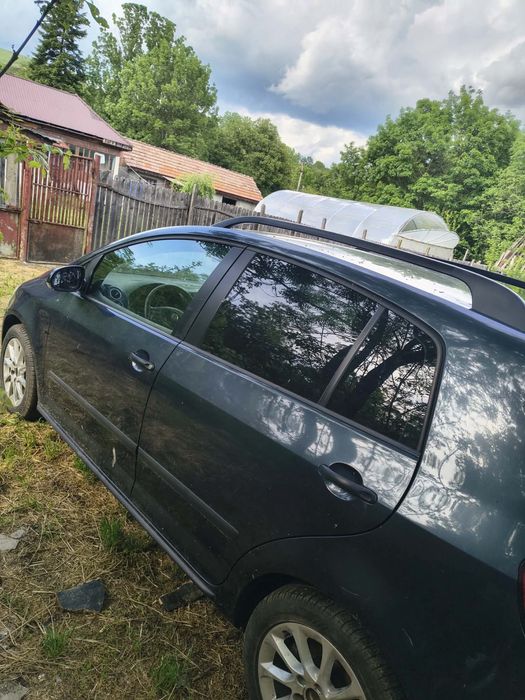 Vand golf 5 plus dezmembrari