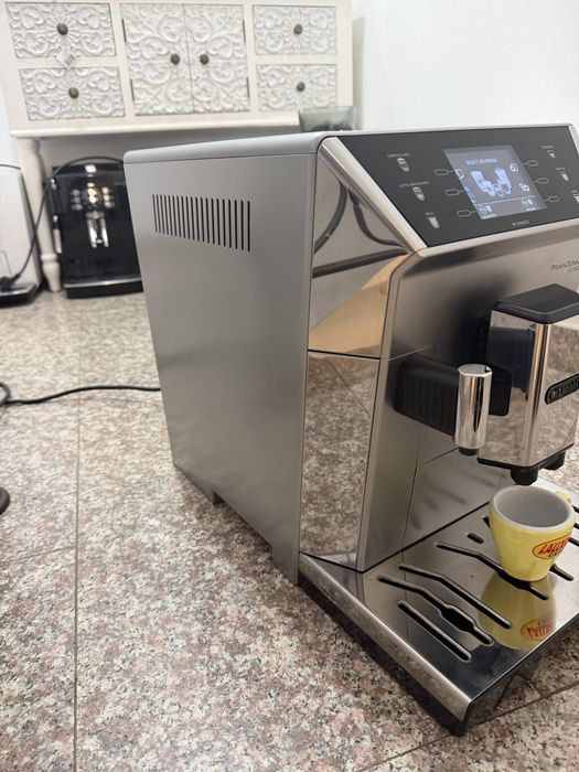 Кафемашина Delonghi primadonna class