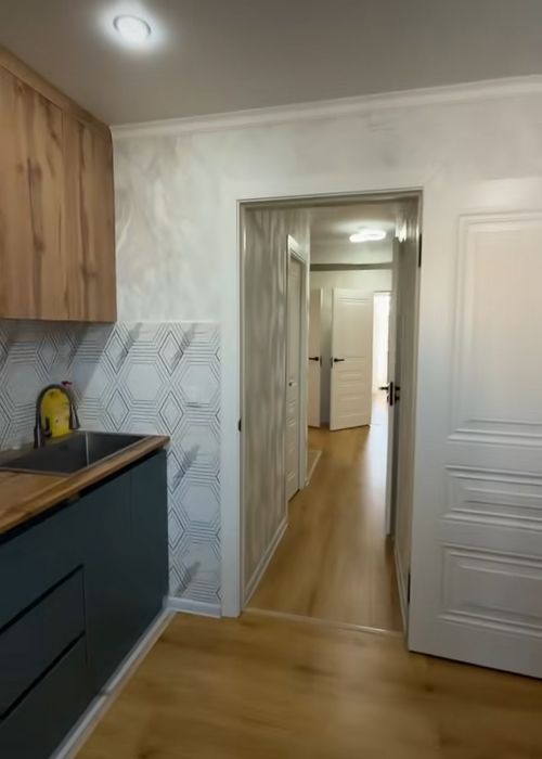 продам 4-х ком. 85кв. 3мкр. 3-этаж