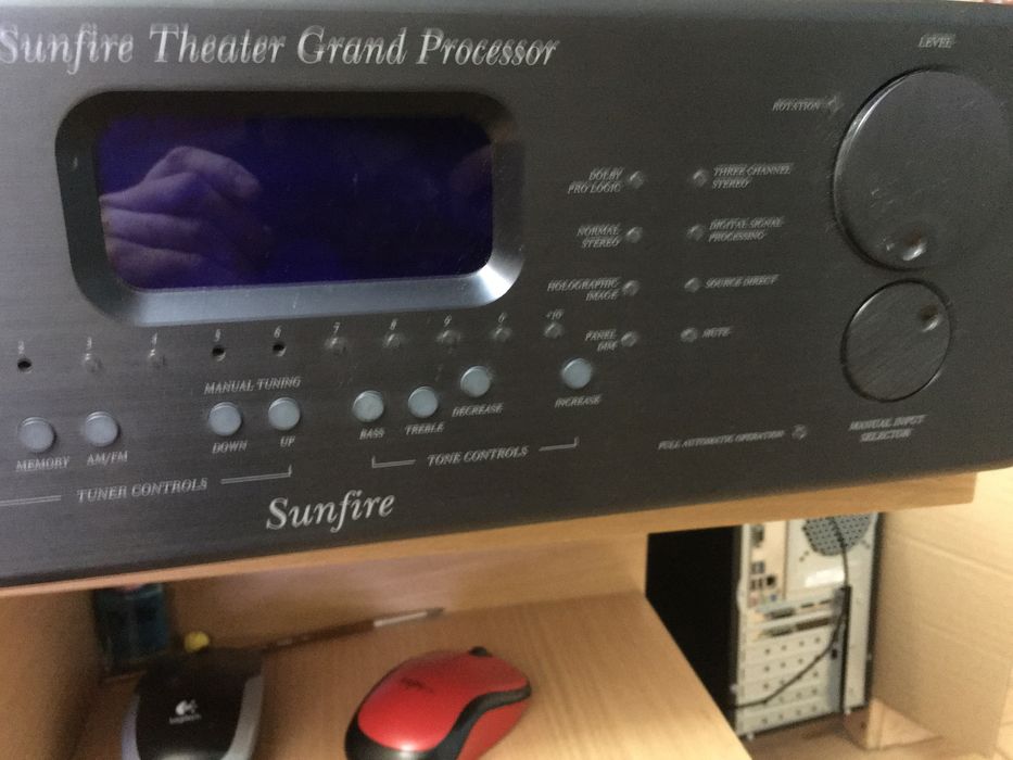 продам предварительный усилитель-процессор SUNFIRE THEATRE GRAND .