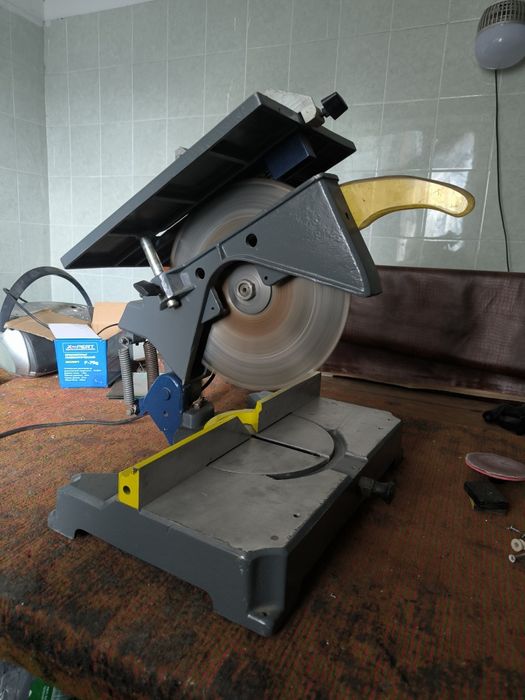 Торцовка углорез турецкий профессиональный.