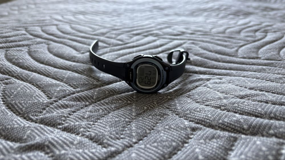 Часы Casio Illuminator, спортивные электронные