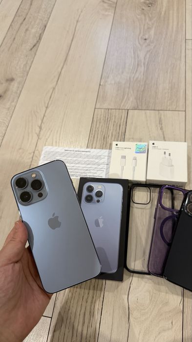 Срочно продам айфон 13 про
