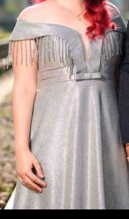 Сребриста официална рокля