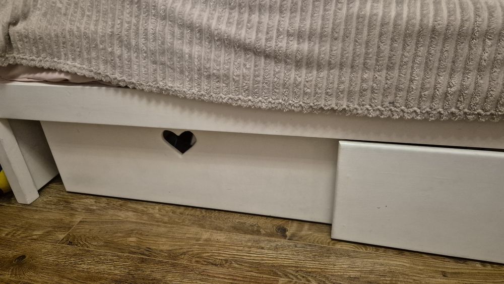 Продам кровать домик