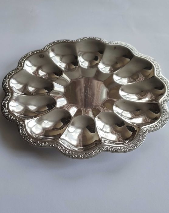 Метално плато за яйца с 12 гнезда