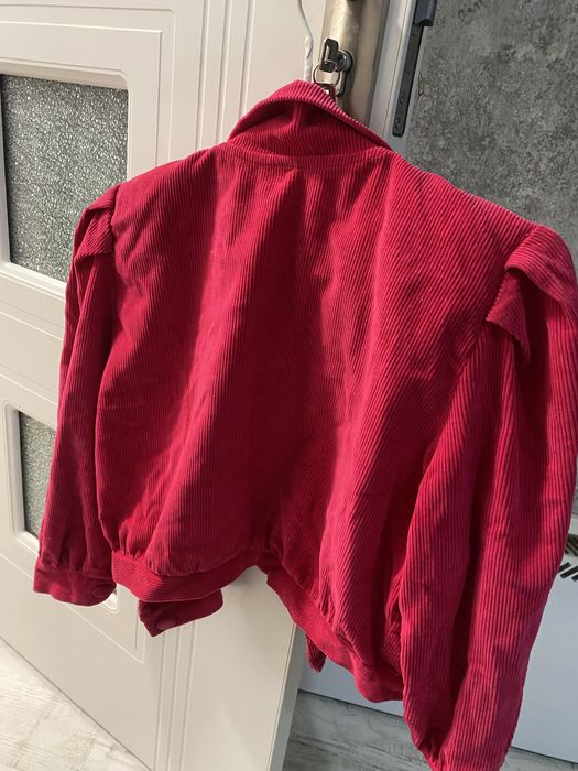 Късо дамско сако