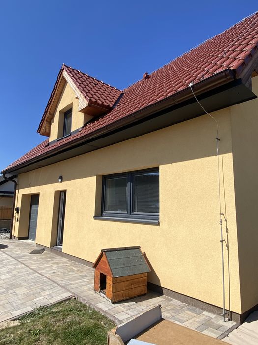 Reparatii acoperisuri montaj tigla metalica dulgherie terase mansarde