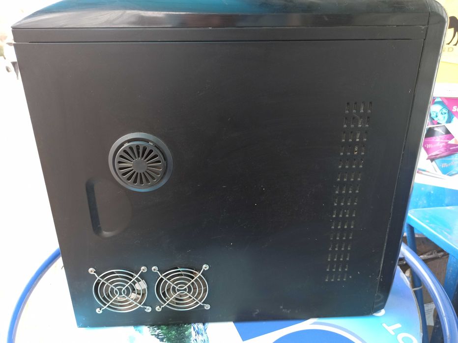 Продавам Перфектен Компютър с Монитор