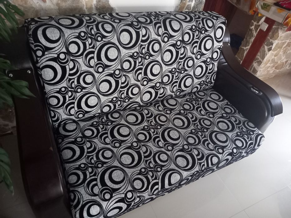 Canapea 3 locuri, stare foarte buna