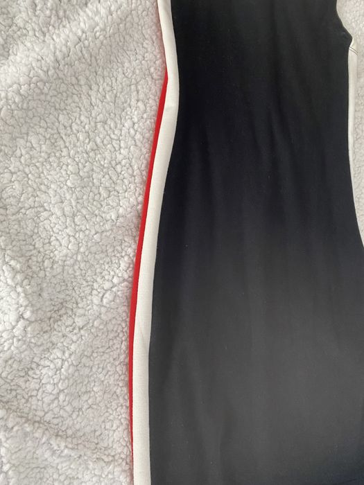 Малка черна рокля