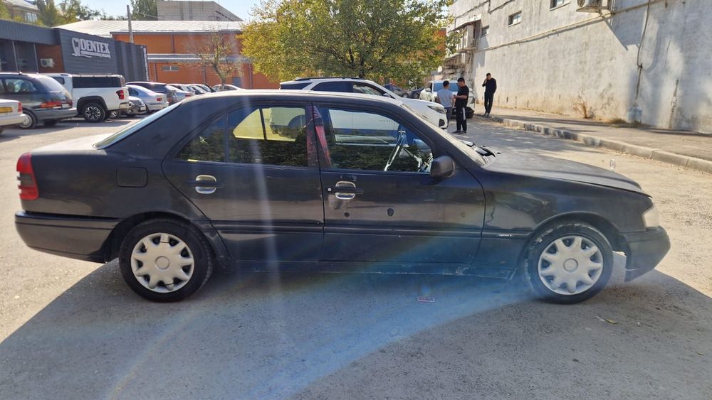 Продам надёжный Mercedes-Benz C220!