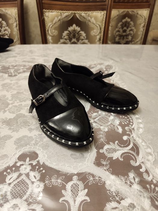 Ayollar tuflisi bahorgi, 38 razmer